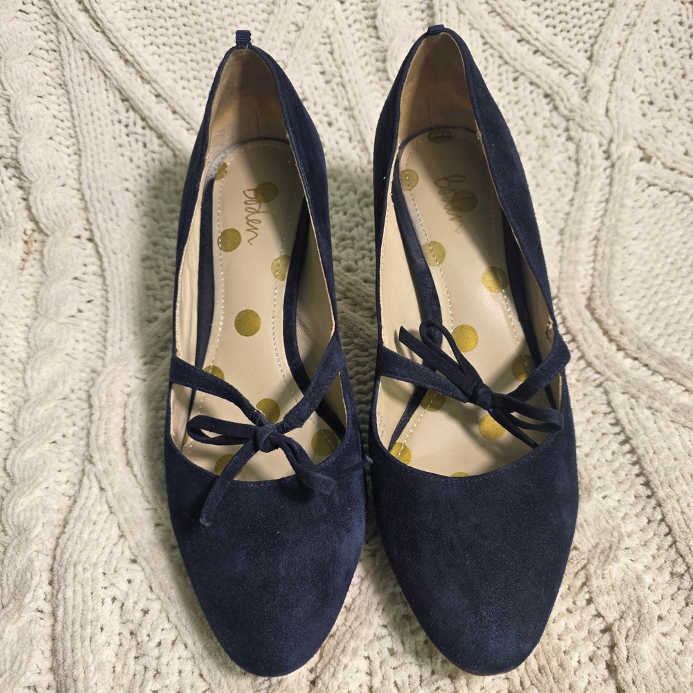 Boden Suede Bow Mary Jane Pumps Navy Blue Pointed Toe Women 38.5 7.5 8 Excellent - Picture 2 of 8